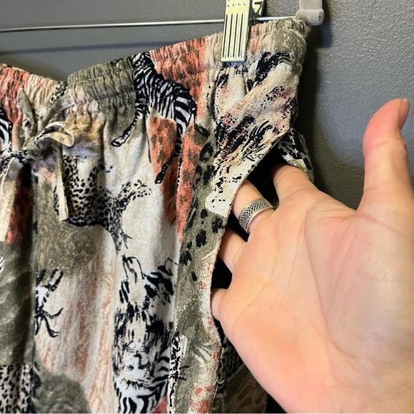 90s Vintage Erin London animal adventure shorts zebra lion cheetah print XL - Picture 8 of 10